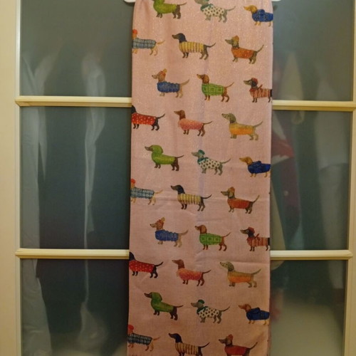 Pashmina scarf pink with gold details and dog pattern new