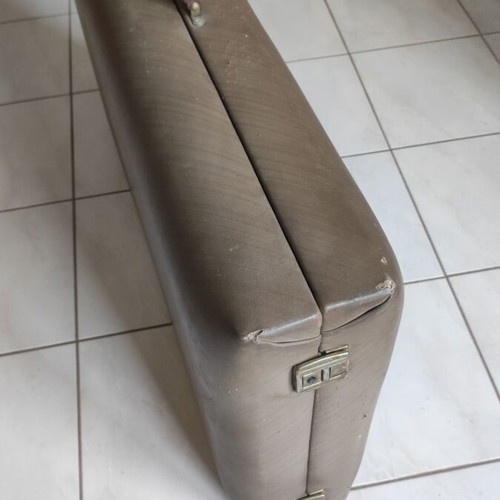 Portable massage table used, foldable into bag, functional