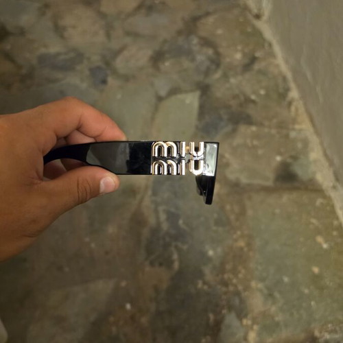 Miu Miu MU 09VS sunglasses new, black