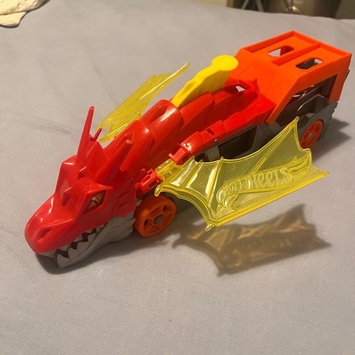 Hot Wheels Dragon Truck GTK42 like new