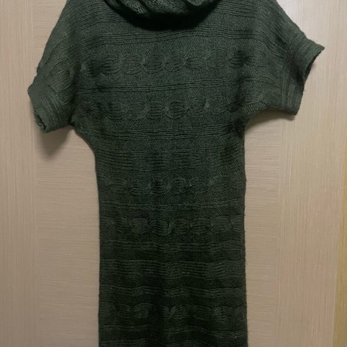 Knitted dress olive green like new, one size