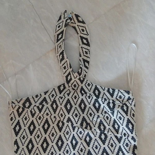 Crop top Pull & Bear like new, size S, black and white