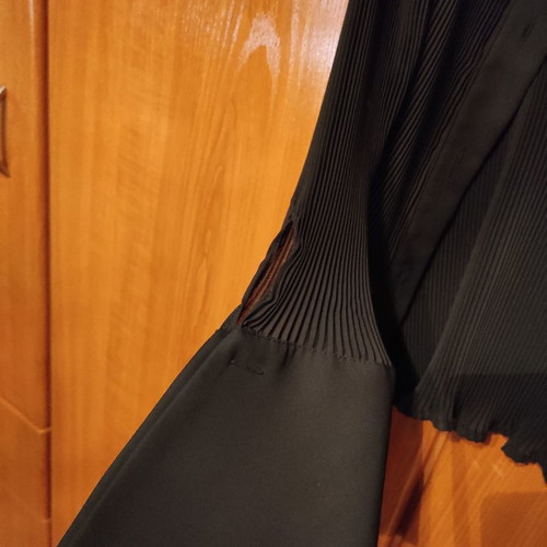 Mia branded shirt black like new, size M