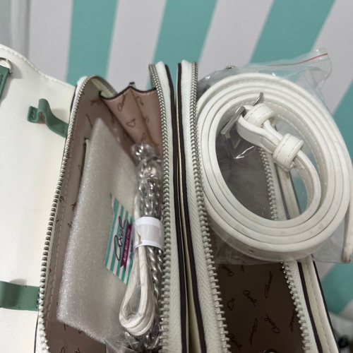 Axel bag new with 2 straps and canvas pouch