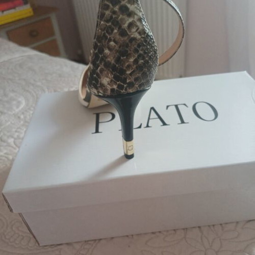 Guess heels like new, white and beige
