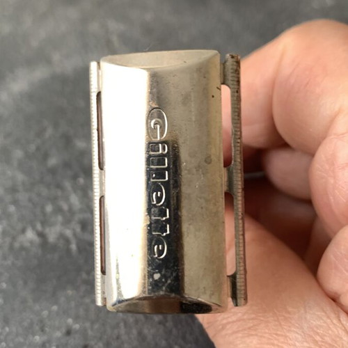Gillette razor like new, English