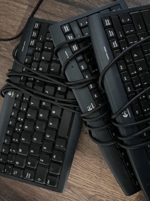 Logitech keyboards like new, set of 3