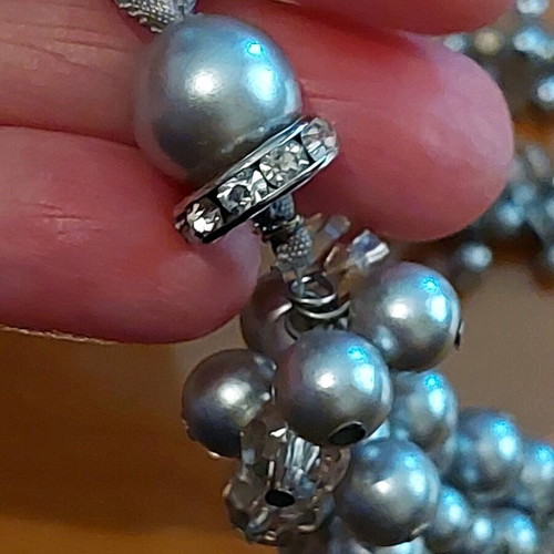 Oriflame jewelry set like new, silver necklace and earrings