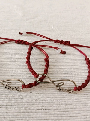 Macrame bracelets new, set of 2 burgundy with metal detail
