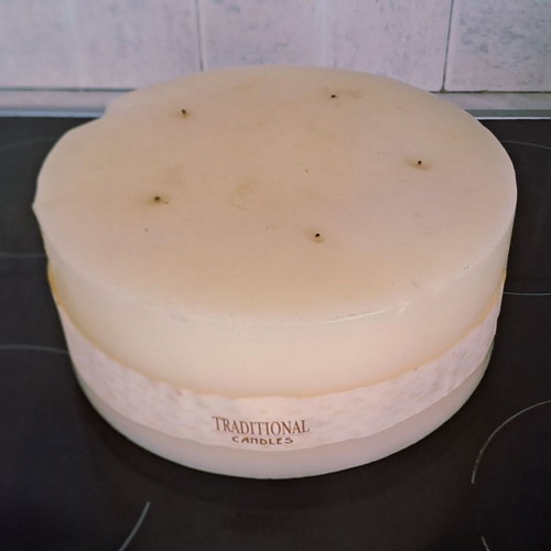 Candle log with 5 wicks used, 24x10cm
