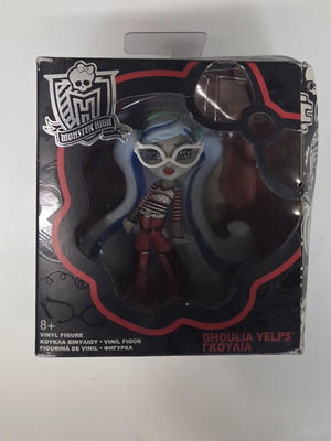 Monster High Ghoulia Yelps doll new