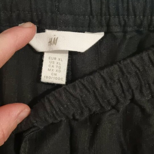 H&M women's pants with embroidery, size XL, like new, black