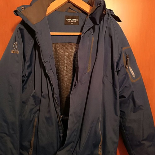 GM snow jacket size M like new, men's