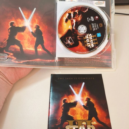 Star Wars Episode III: Revenge of the Sith 2 DVD like new, adventure sci-fi