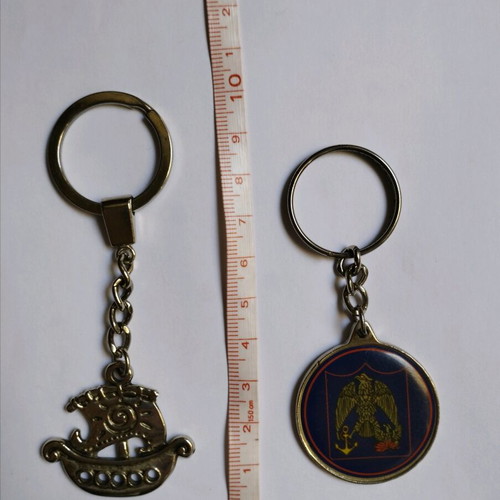Keychains used, boat and Spetses flag, set of 2 pieces
