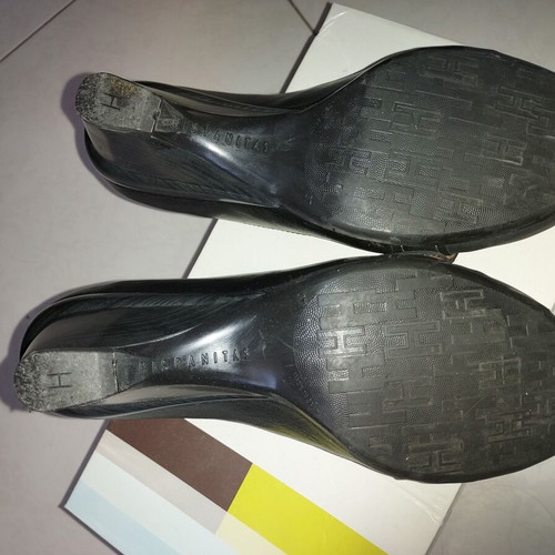 Hispanitas black platforms like new, minimally worn