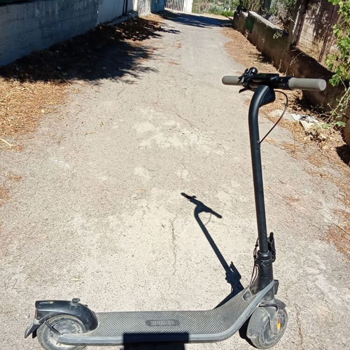 Electric scooter like new, 450W power, 20 km range