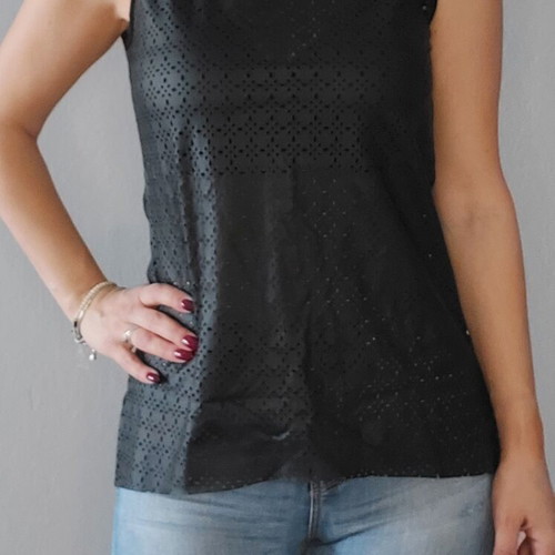 Sleeveless black top with leatherette and lace like new