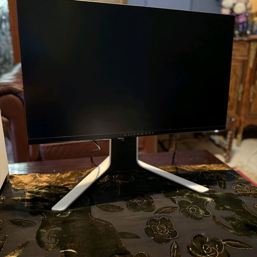 Gaming PC high performance with Dell Alienware 240Hz monitor like new