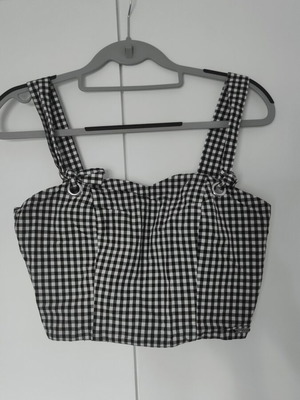 Gaudi short top with elastic back like new, size 42