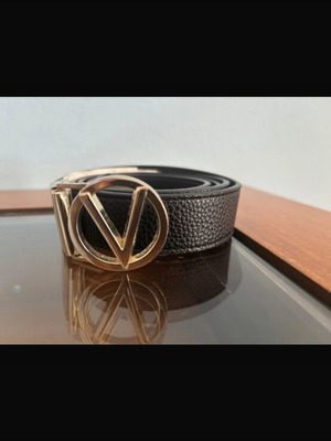 Valentino belt used, reversible with gold buckle, adjustable size