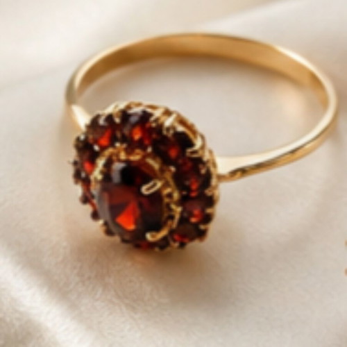 Vintage 18K Gold Rosette Ring with Garnet, Size 19