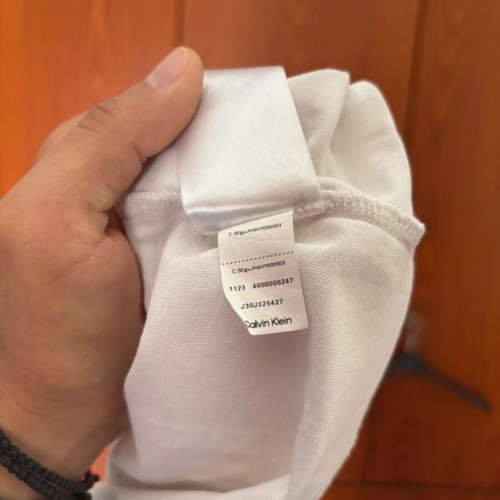 Calvin Klein T-shirt, white, medium, oversized fit