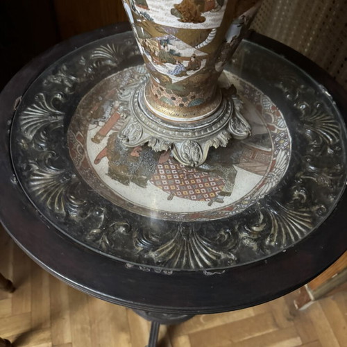Wooden Gueridon table with integrated Satsuma vase and plate