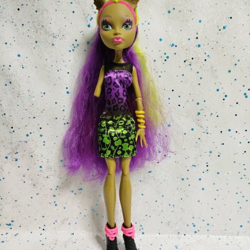 Monster High Clawdeen Freaky Fusion doll used, incomplete with flaws