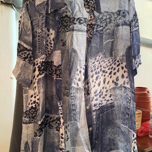 Women's shirt size L like new, gray multicolor