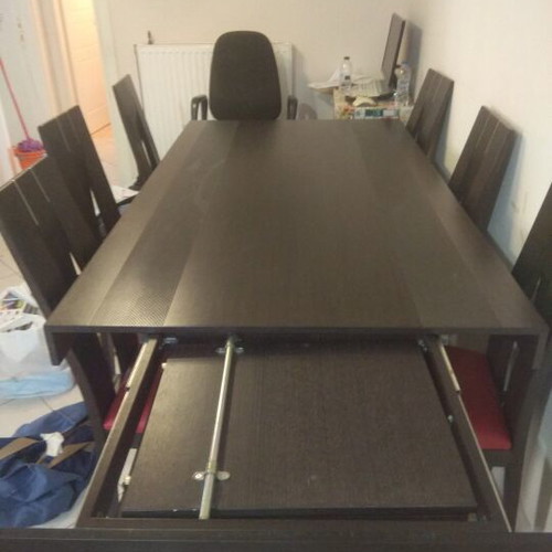 Wooden dining table like new 1.80x1 m with two extensions