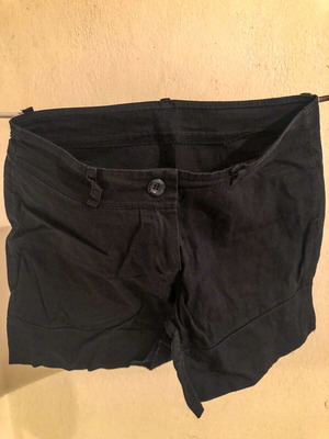 Shorts used size M black
