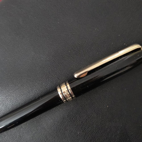 Mont Blanc pen used in very good condition