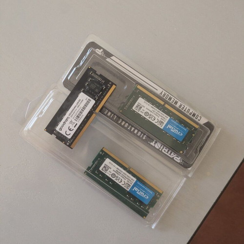 DDR4 laptop memory 8 GB 3200 MHz like new, pack of 3