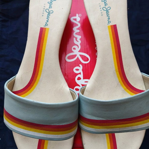 Pepe Jeans London sandals size 39 with transparent heel and colorful stripes like new