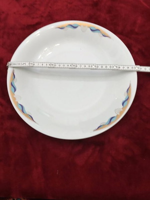Serving platter like new, large and somewhat deep