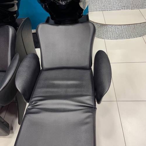 Salon shampoo bowl used with porcelain and adjustable seat