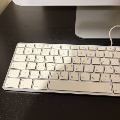 Apple iMac Mid-2009 A1224 used with original accessories