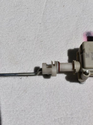 VW Golf 4 central locking relay for fuel cap opening used
