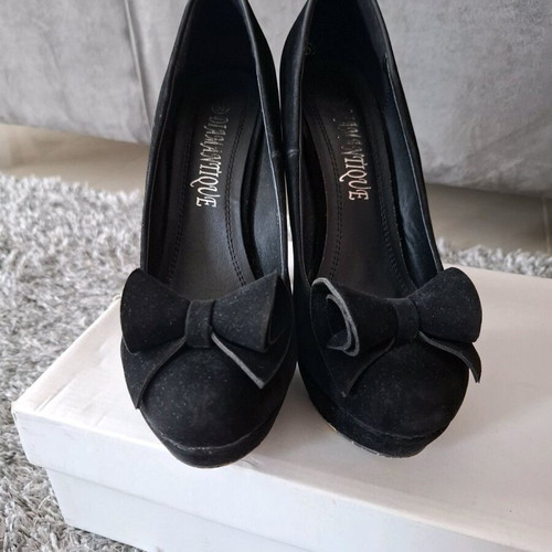 Velvet bow pumps like new, size 37, black