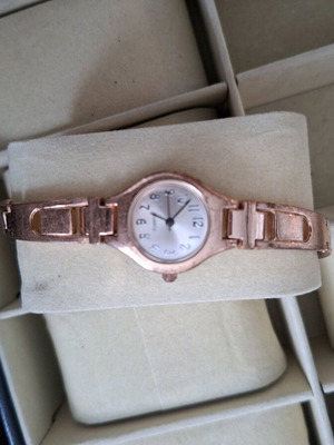 Rose gold-tone women's watch used, good condition
