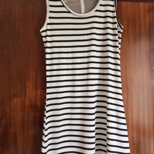 Sleeveless striped dress with tulle and lace back, like new, S/M
