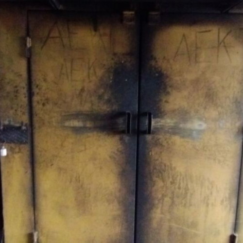 Συγκρότημα ηλεκτροστατικής βαφής πούδρας μεταχειρισμένο, με αεροσυμπιεστή Toros