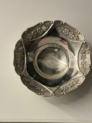 Silver-plated bowl for candies or chocolates used