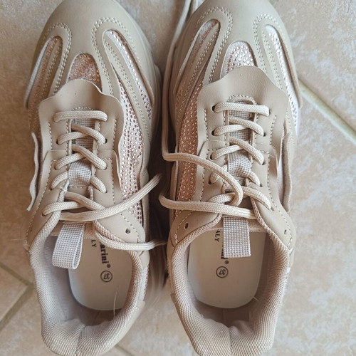 Renato Garini sneakers size 37 beige with rose gold studs like new