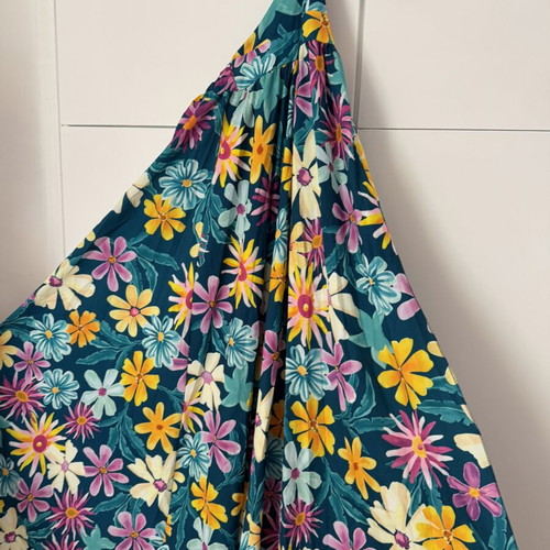Maxi dress strapless with neck ties like new, printed