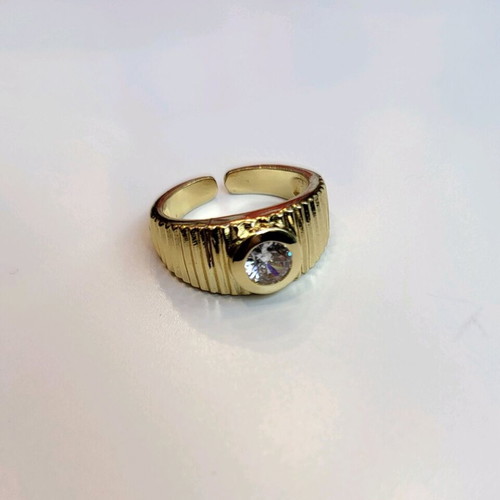 Gold-plated ring with white crystal new, adjustable size