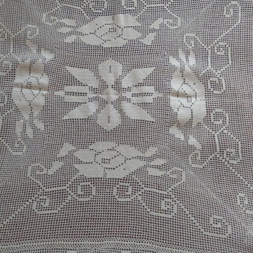 Handmade crochet tablecloth like new 170x170 cm