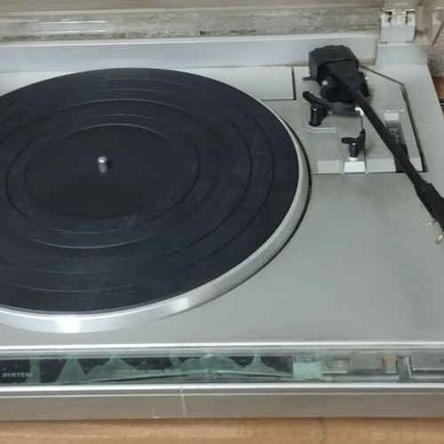 JVC L-A10 vintage belt-drive auto-return turntable
