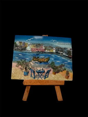 Souvenir frame with tripod and hanger from Chania like new